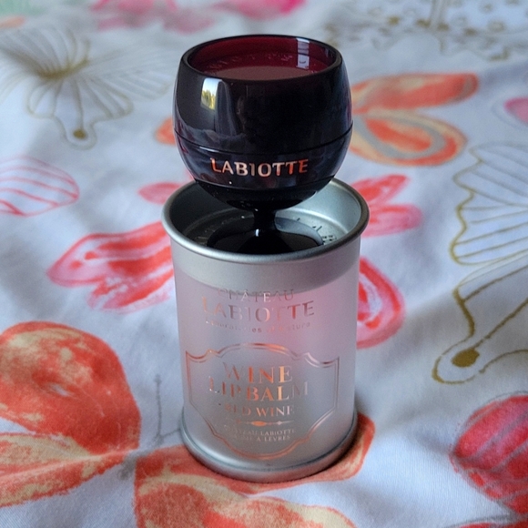 Wine Lip balm - Picture 3 of 7